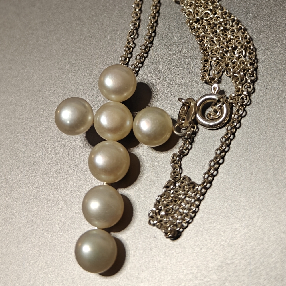 Elegant Genuine Cultured Pearls Crucifix Pendant Silver 925 Chain Necklace